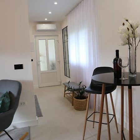 Flora Studio Apartments Korenica Εξωτερικό φωτογραφία