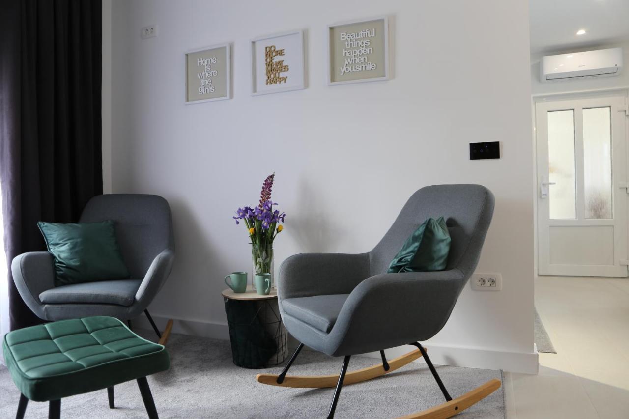 Flora Studio Apartments Korenica Εξωτερικό φωτογραφία