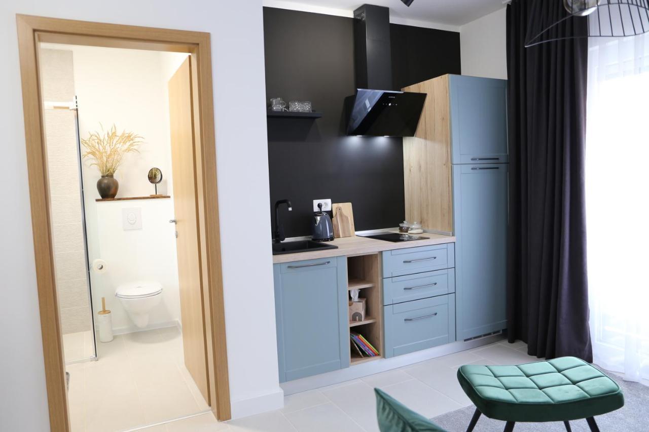 Flora Studio Apartments Korenica Εξωτερικό φωτογραφία