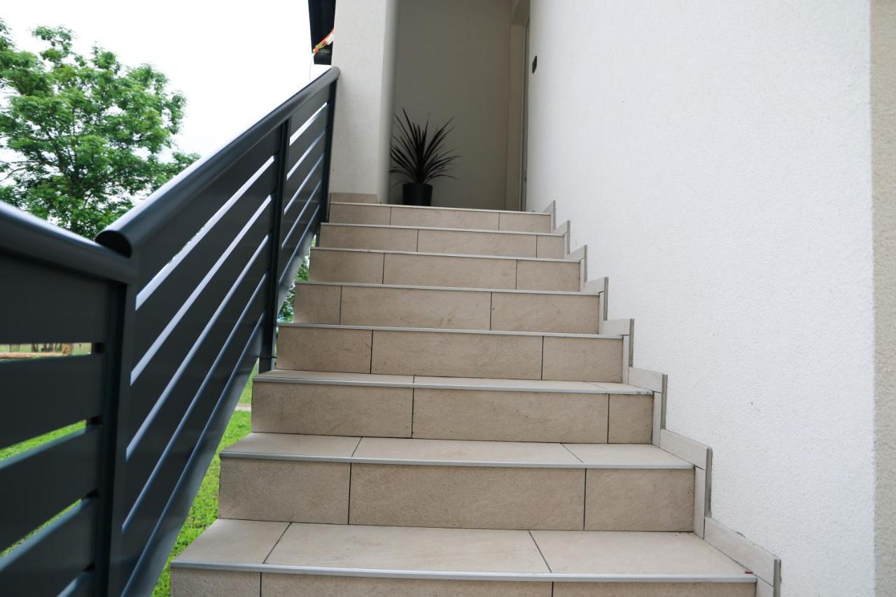 Flora Studio Apartments Korenica Εξωτερικό φωτογραφία