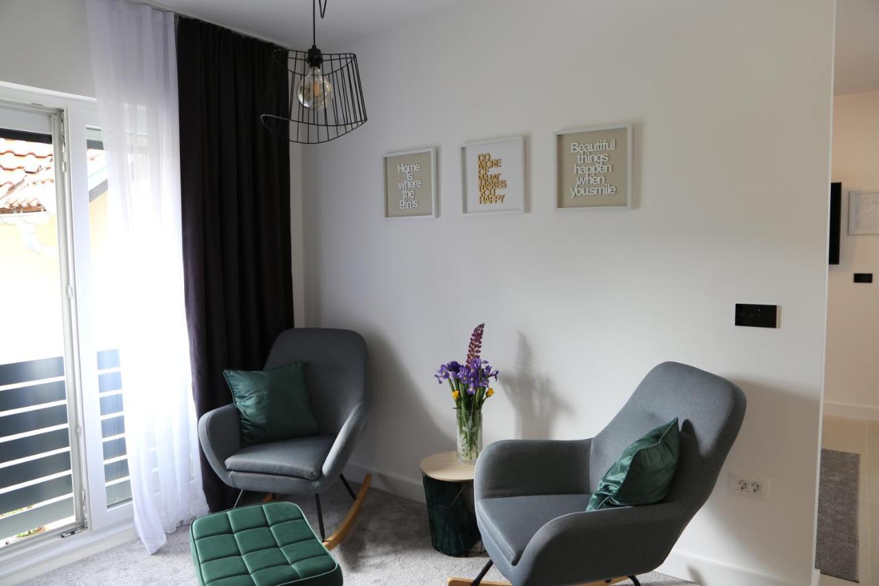 Flora Studio Apartments Korenica Εξωτερικό φωτογραφία